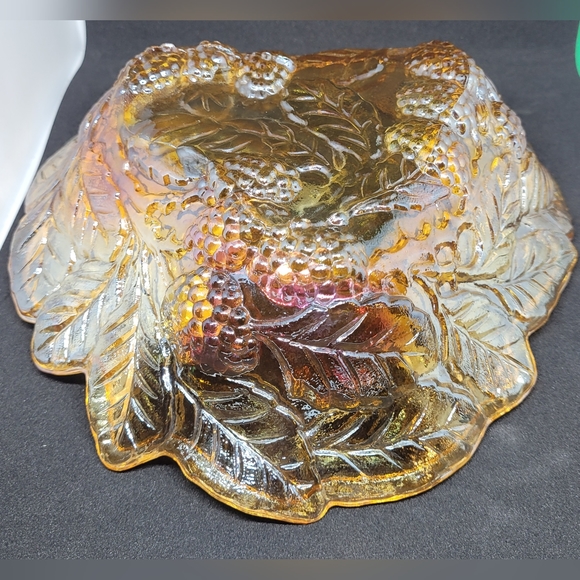 Vintage carnival glass dish, bowl, candy dish, amber & purple glass dish, grape - Picture 2 of 5